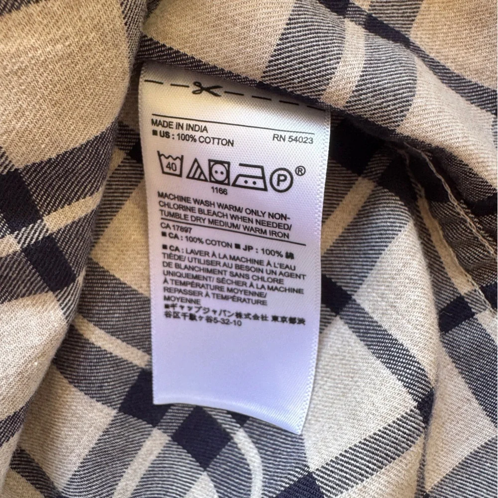 Banana Republic - Men's Plaid Button Down Shirt in Blue and Cream